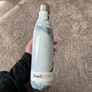 Botella Swell De Acero Inoxidable, 25 Oz, Madera De Wengué | Cuotas sin